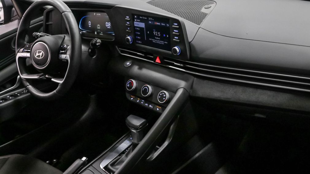 Hyundai Elantra Preferred 2025 d&rsquo;occasion à vendre - 24