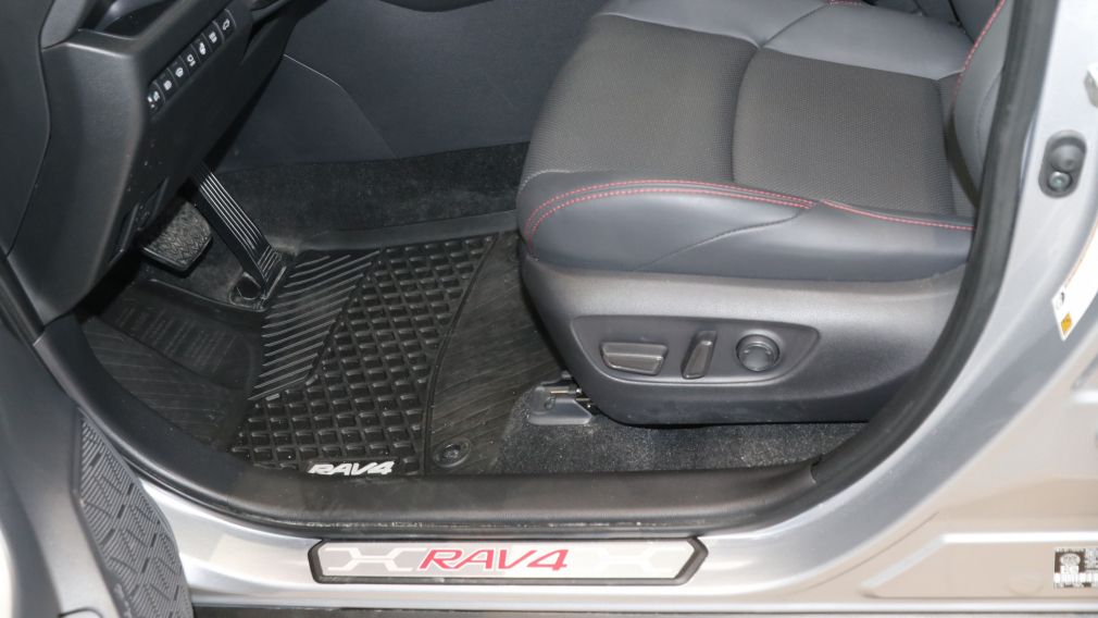 Toyota RAV4 Plug-In Hybrid XSE 2025 d&rsquo;occasion à vendre - 13