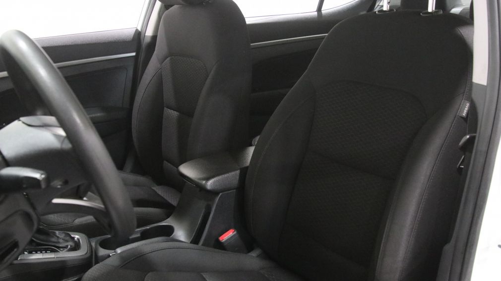 Hyundai Elantra Essential 2020 d&rsquo;occasion à vendre - 10