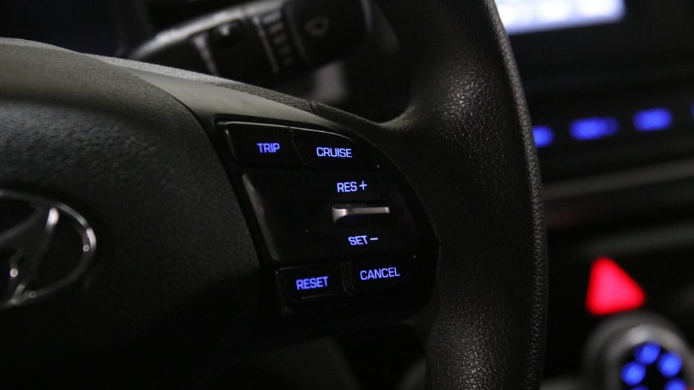 Hyundai Elantra Essential 2020 d&rsquo;occasion à vendre - 15