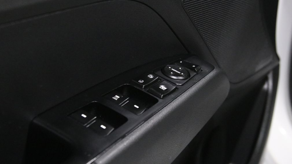 Hyundai Elantra Essential 2020 d&rsquo;occasion à vendre - 13