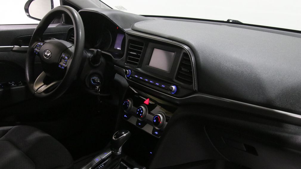 Hyundai Elantra Essential 2020 d&rsquo;occasion à vendre - 24