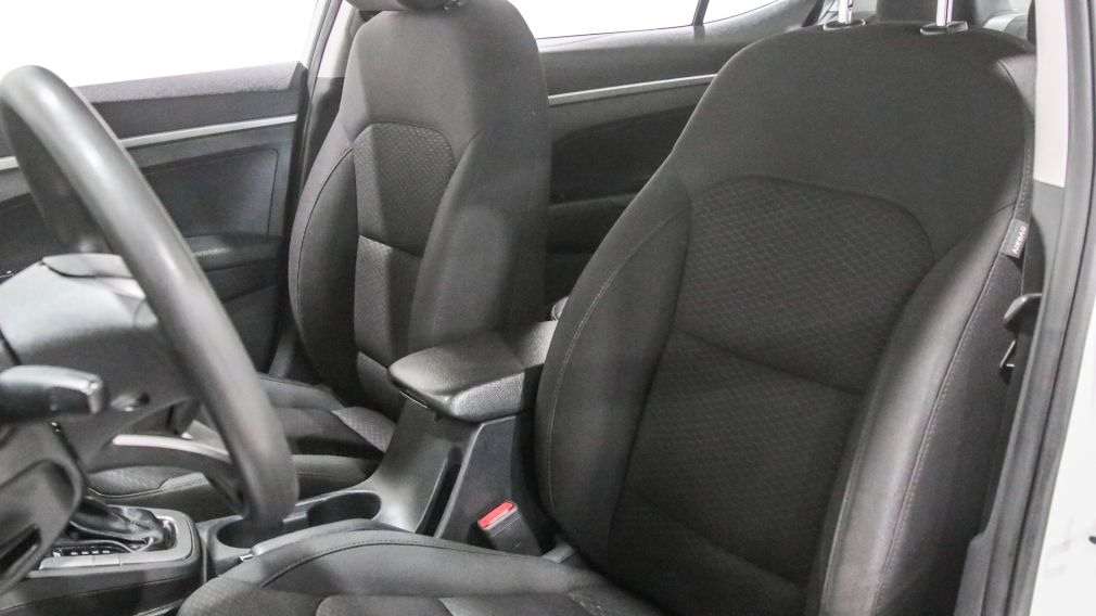 Hyundai Elantra Essential 2020 d&rsquo;occasion à vendre - 10