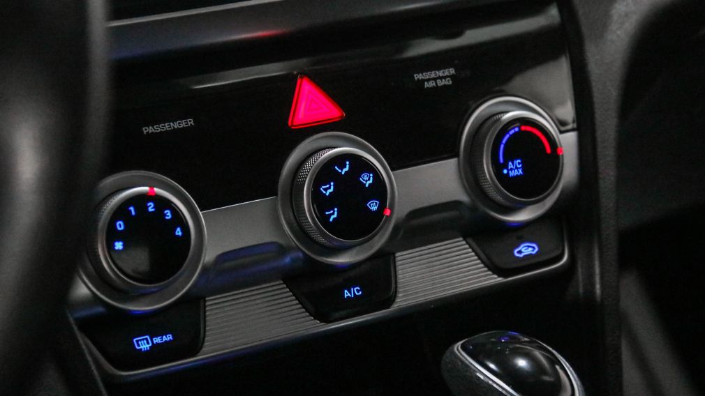 Hyundai Elantra Essential 2020 d&rsquo;occasion à vendre - 18