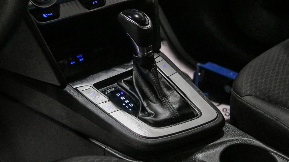 Hyundai Elantra Essential 2020 d&rsquo;occasion à vendre - 19