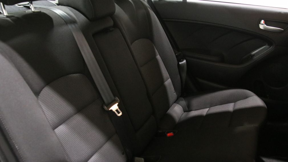 Kia Forte LX 2018 d’occasion à vendre - 23