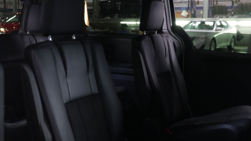 Dodge GR Caravan 35th Anniversary 2019 d&rsquo;occasion à vendre - 23