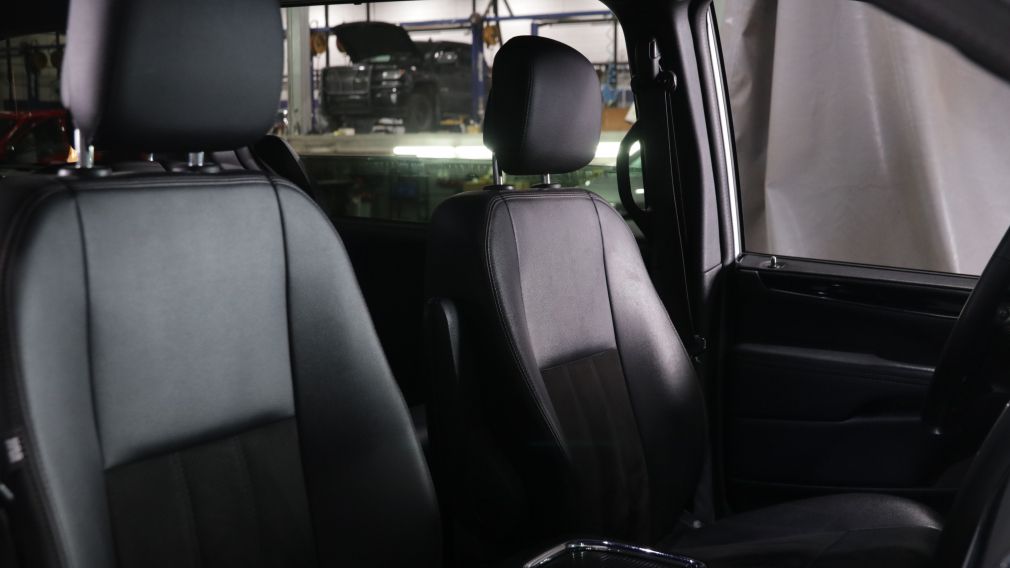 Dodge GR Caravan 35th Anniversary 2019 d&rsquo;occasion à vendre - 25