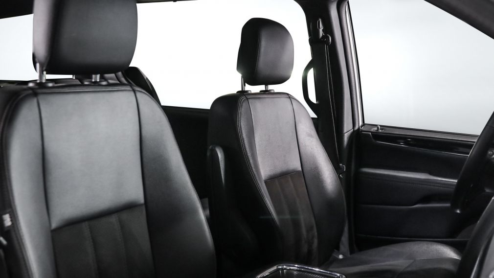 Dodge GR Caravan 35th Anniversary 2019 d&rsquo;occasion à vendre - 25