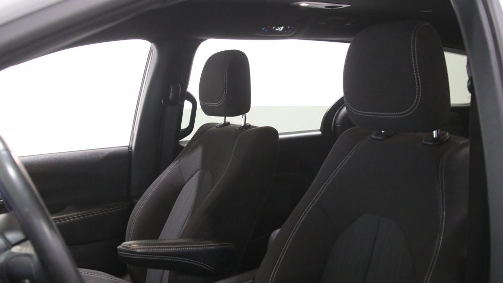 Chrysler Pacifica Touring 2023 d&rsquo;occasion à vendre - 10