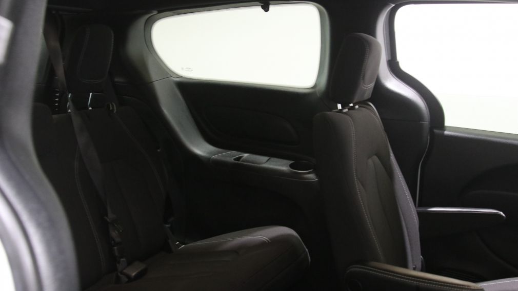 Chrysler Pacifica Touring 2023 d&rsquo;occasion à vendre - 23