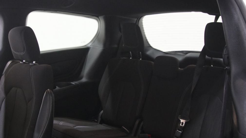 Chrysler Pacifica Touring 2023 d&rsquo;occasion à vendre - 21