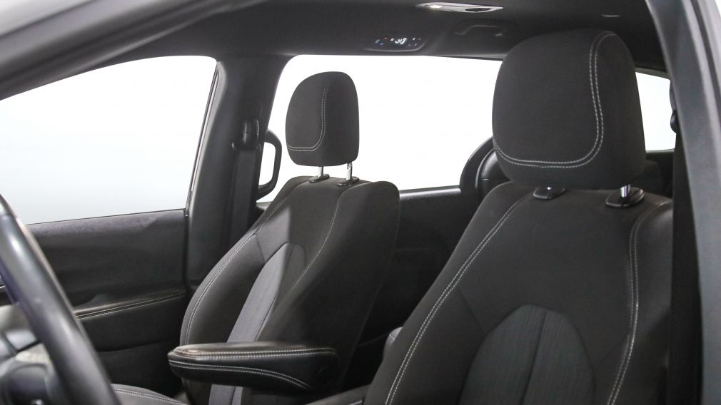 Chrysler Pacifica Touring 2023 d&rsquo;occasion à vendre - 10