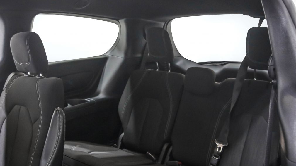 Chrysler Pacifica Touring 2023 d&rsquo;occasion à vendre - 21