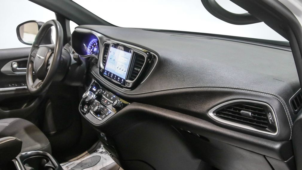 Chrysler Pacifica Touring 2023 d&rsquo;occasion à vendre - 24