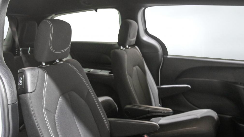 Chrysler Pacifica Touring 2023 d&rsquo;occasion à vendre - 23