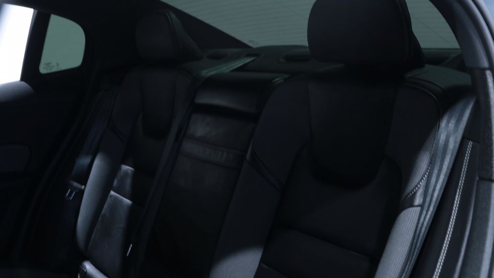 Volvo S60 R-Design 2022 d&rsquo;occasion à vendre - 19