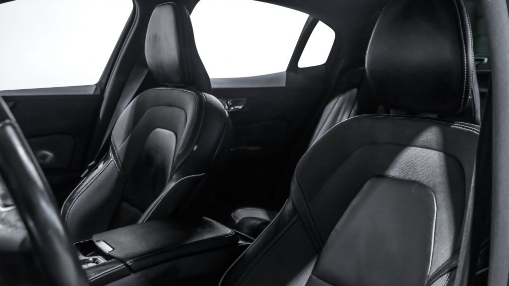 Volvo S60 R-Design 2022 d&rsquo;occasion à vendre - 10