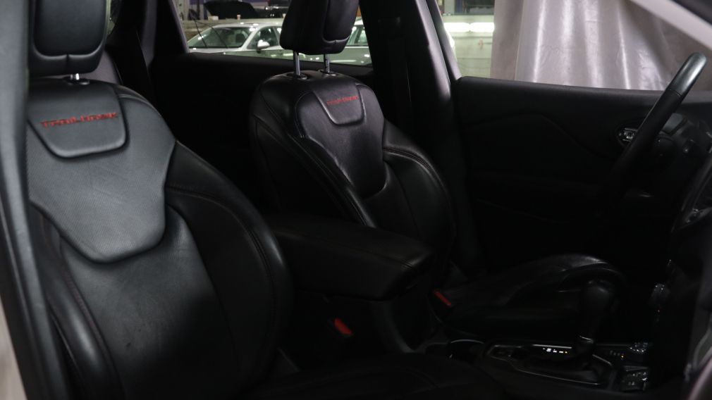Jeep Cherokee Trailhawk Elite 2019 d&rsquo;occasion à vendre - 25
