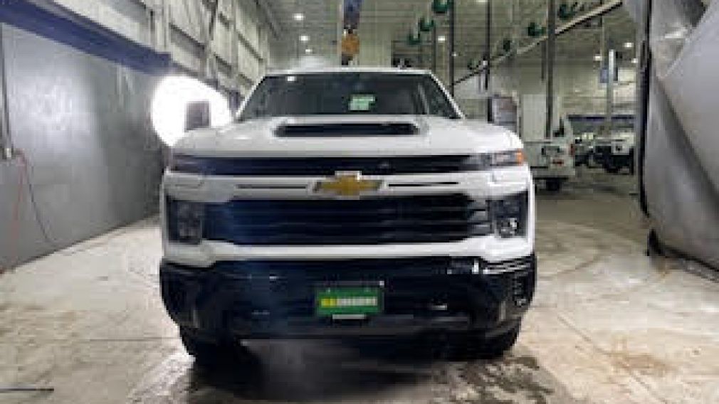 Chevrolet Silverado 2500HD Custom 2024 d’occasion à vendre - 2