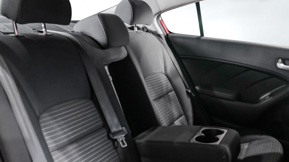 Kia Forte LX 2018 d’occasion à vendre - 19
