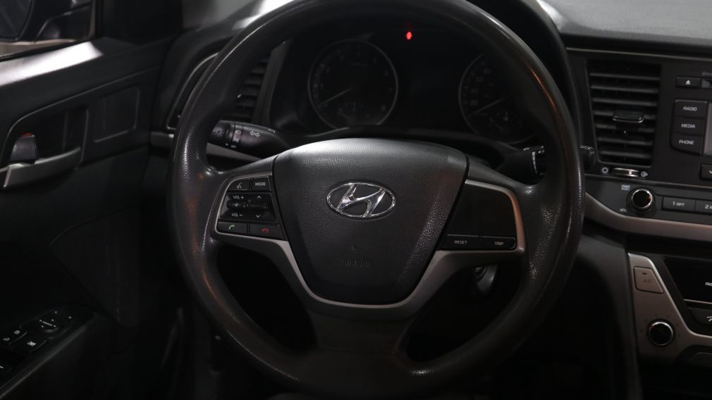 Hyundai Elantra LE 2018 d’occasion à vendre - 11