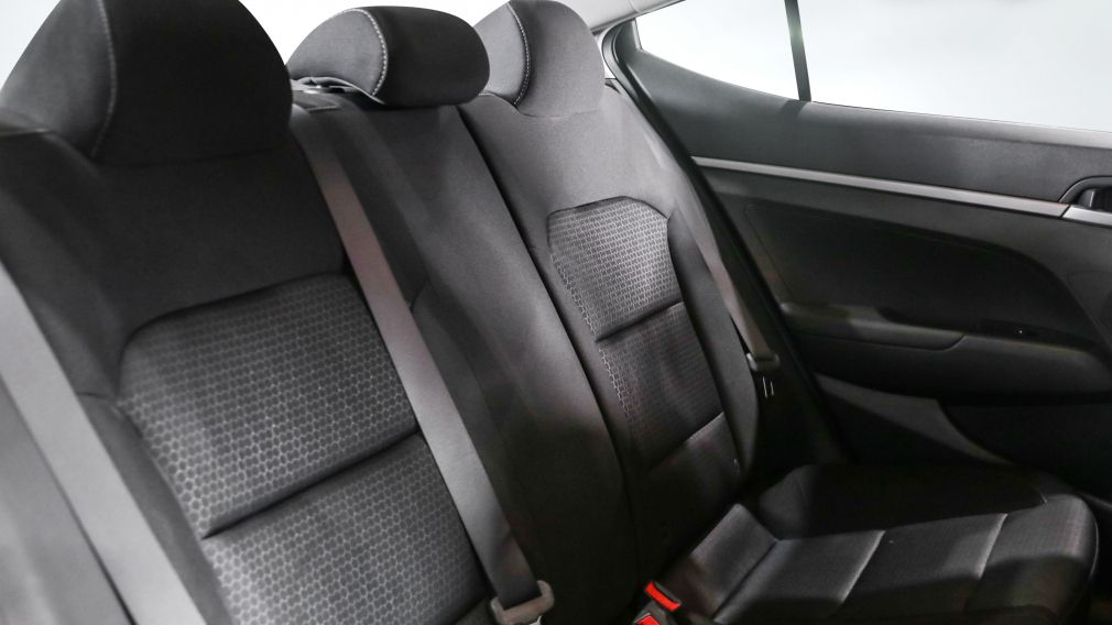 Hyundai Elantra LE 2018 d’occasion à vendre - 18