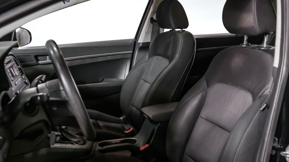 Hyundai Elantra LE 2018 d’occasion à vendre - 8