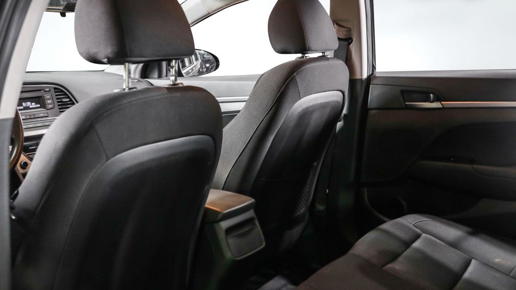 Hyundai Elantra LE 2018 d’occasion à vendre - 17