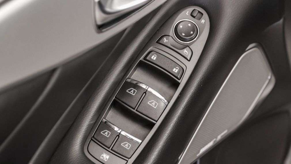 Infiniti Q50 LUXE 2023 d&rsquo;occasion à vendre - 11
