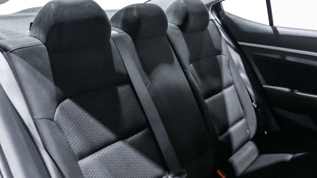Hyundai Elantra Preferred 2019 d’occasion à vendre - 19