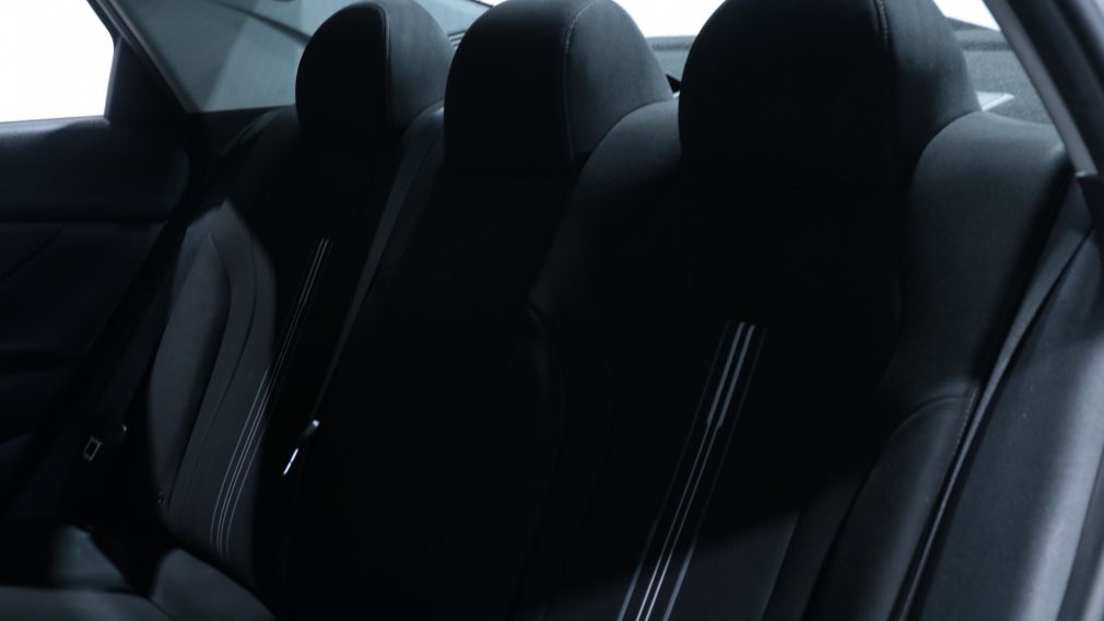 Hyundai Elantra Preferred 2022 d’occasion à vendre - 18