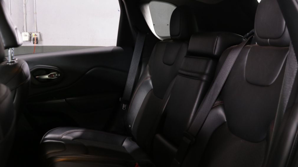 Jeep Cherokee Trailhawk 2019 d&rsquo;occasion à vendre - 19