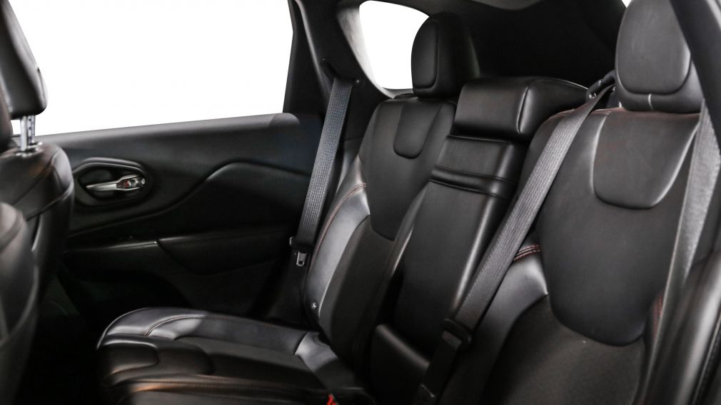 Jeep Cherokee Trailhawk 2019 d&rsquo;occasion à vendre - 19