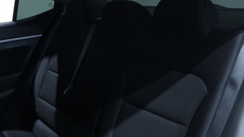 Hyundai Elantra Preferred w/Sun & Safety Package 2020 d&rsquo;occasion à vendre - 18