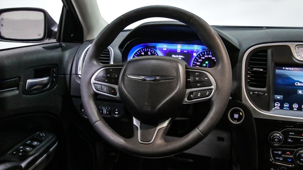 Chrysler 300 300 Touring L 2023 d&rsquo;occasion à vendre - 19