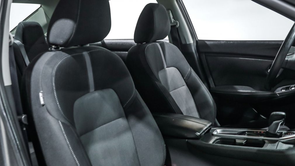 Nissan Sentra SV 2023 d&rsquo;occasion à vendre - 21