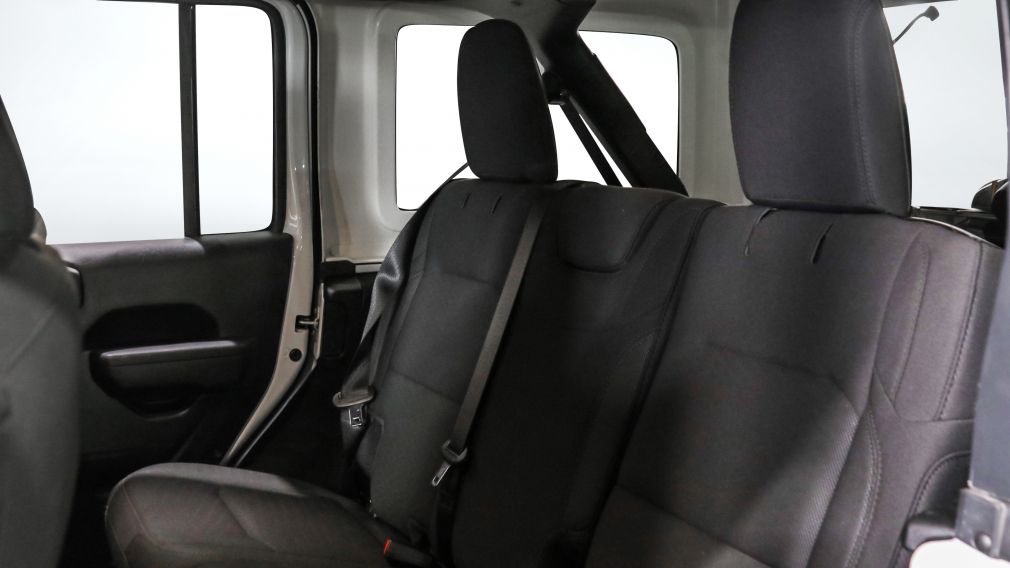 Jeep Wrangler Willys 2023 d&rsquo;occasion à vendre - 18