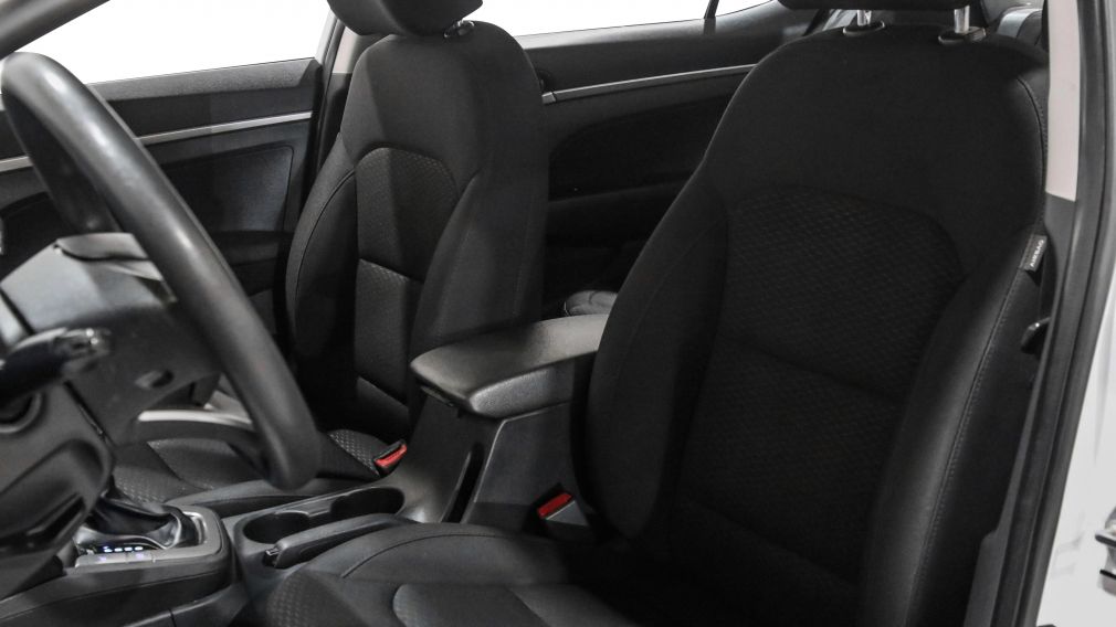 Hyundai Elantra Essential 2020 d’occasion à vendre - 10