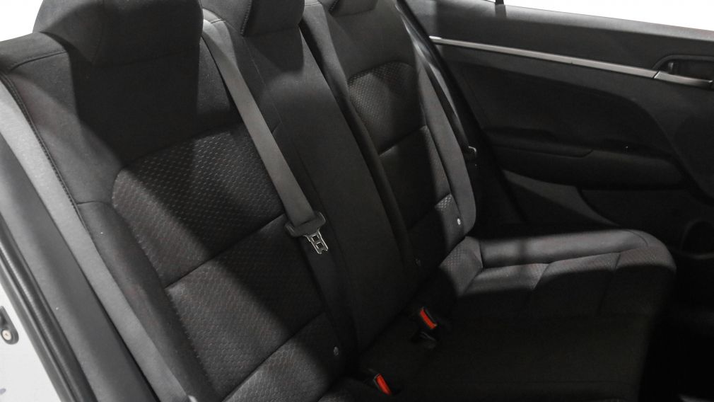 Hyundai Elantra Essential 2020 d’occasion à vendre - 21
