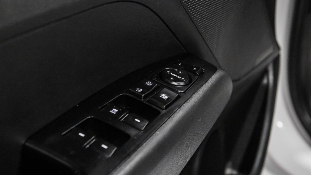 Hyundai Elantra Essential 2020 d’occasion à vendre - 11