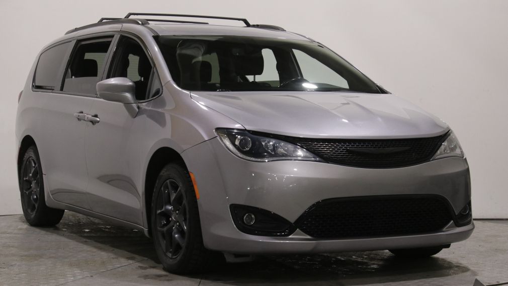Chrysler Pacifica Touring