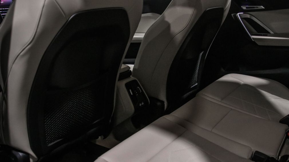 BMW X1 xDrive28i 2023 d&rsquo;occasion à vendre - 20