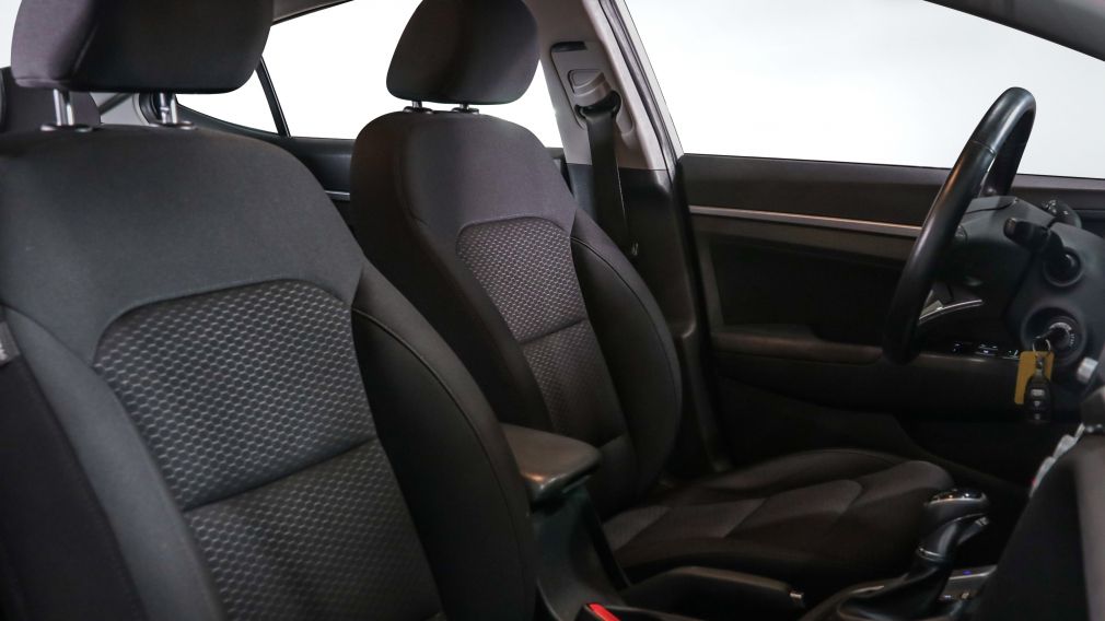 Hyundai Elantra Preferred 2019 d&rsquo;occasion à vendre - 21