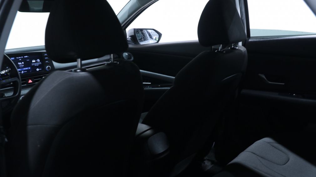 Hyundai Elantra Essential 2021 d&rsquo;occasion à vendre - 17