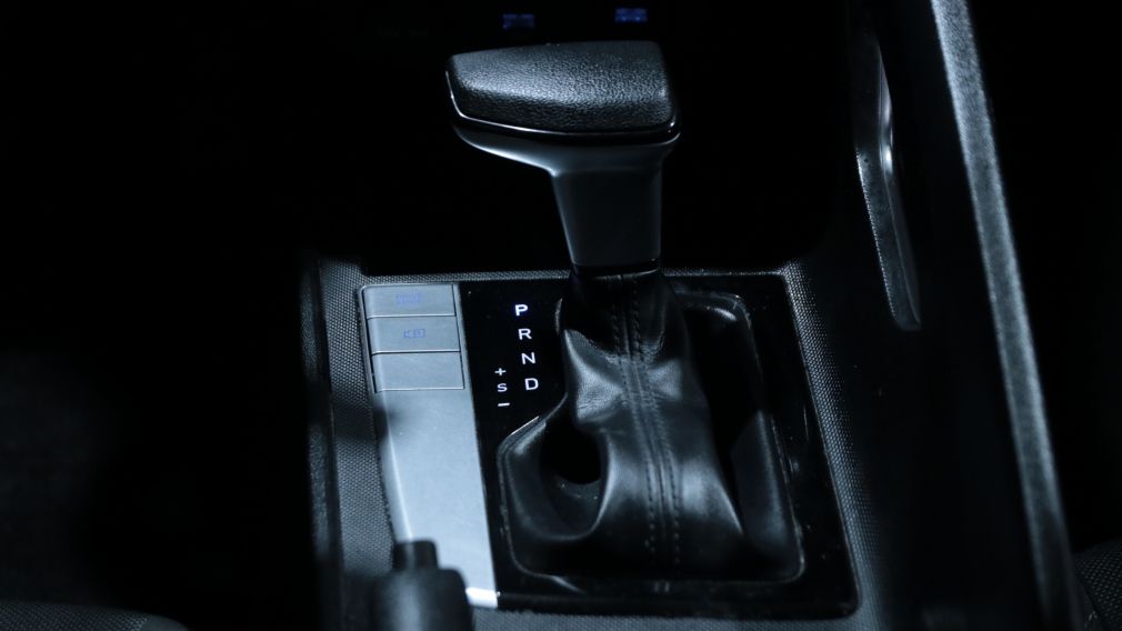 Hyundai Elantra Essential 2021 d&rsquo;occasion à vendre - 16