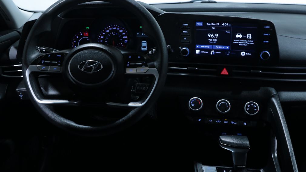Hyundai Elantra Essential 2021 d&rsquo;occasion à vendre - 12