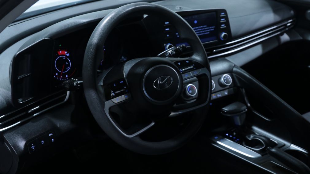 Hyundai Elantra Essential 2021 d&rsquo;occasion à vendre - 9