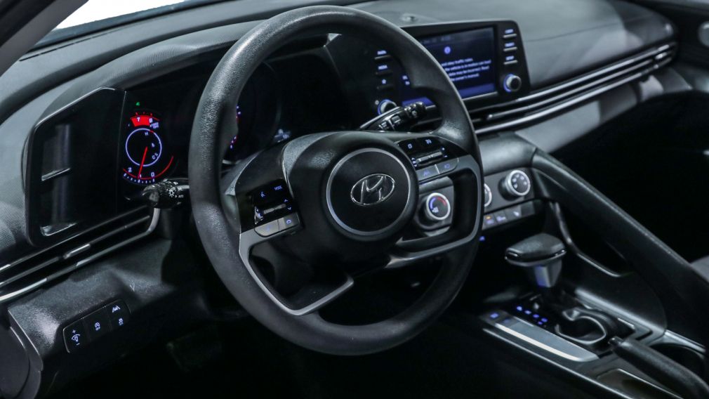 Hyundai Elantra Essential 2021 d&rsquo;occasion à vendre - 9