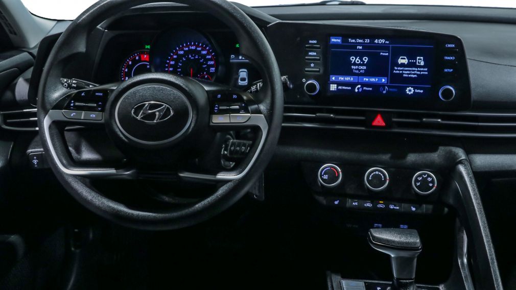 Hyundai Elantra Essential 2021 d&rsquo;occasion à vendre - 12